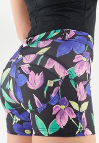 Freddy WR UP IN TESSUTO TECNICO A FANTASIA FLOREALE - Shorts - multicolor