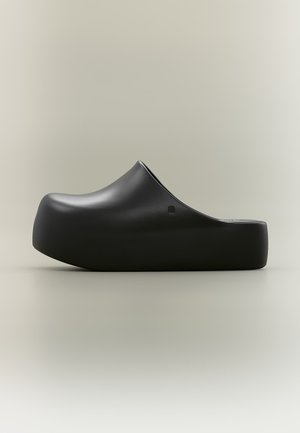 Melissa, FREE CLOG UP PLATFORM AD, czarny