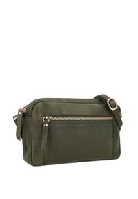 Tmavě zelená kožená křížová taška s přední kapsou na zip a nastavitelným popruhem se zlatým sponou.