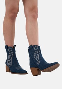Salinyang Botines camperos - blau