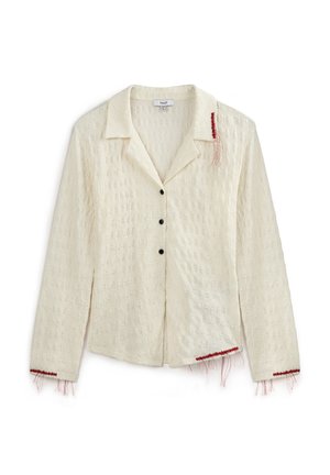 Crème-kleurig button-up shirt met een gestructureerd patroon, lange mouwen en rode accentborduursels op de kraag en manchetten.
