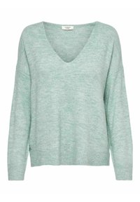 Unselected, green milieu