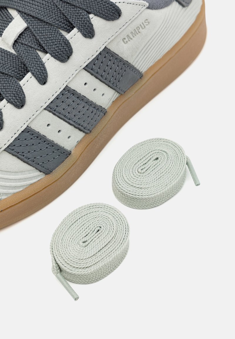 adidas Originals CAMPUS 00S UNISEX - Trainers - footwear white/green oxide/grey  six/white - Zalando.co.uk