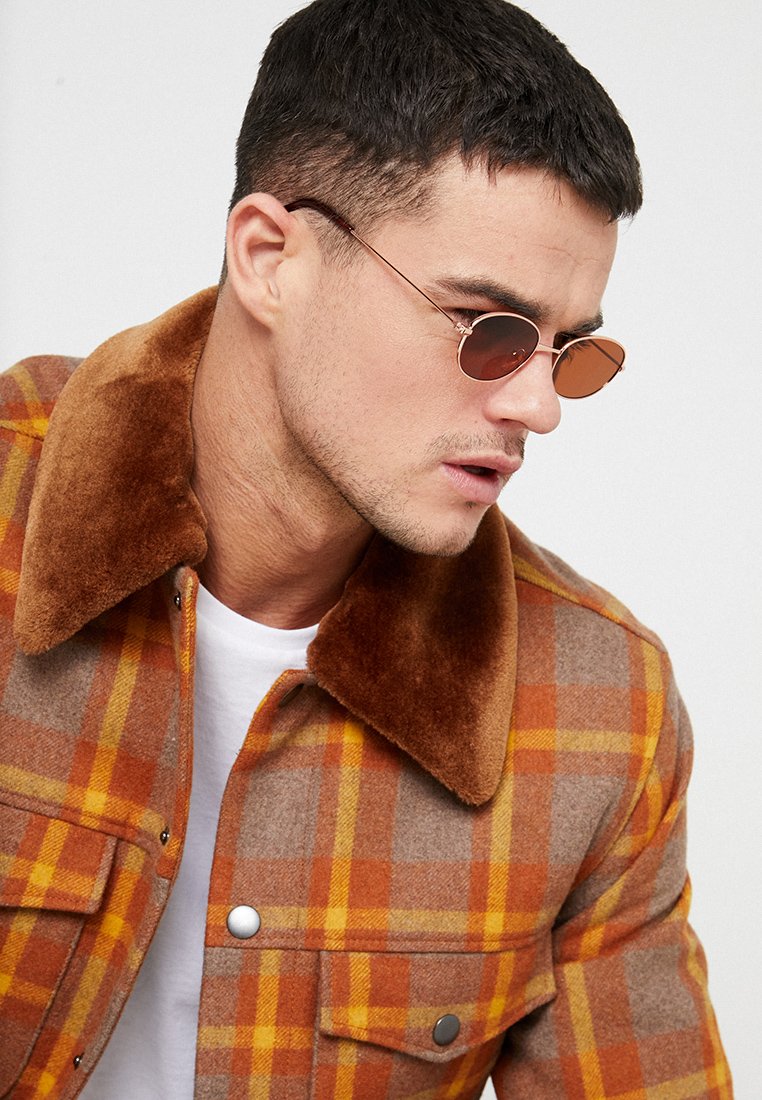 Only \u0026 Sons ONSSUNGLASSES COLOURED - Occhiali da sole - brown stone/dorato  - Zalando.it