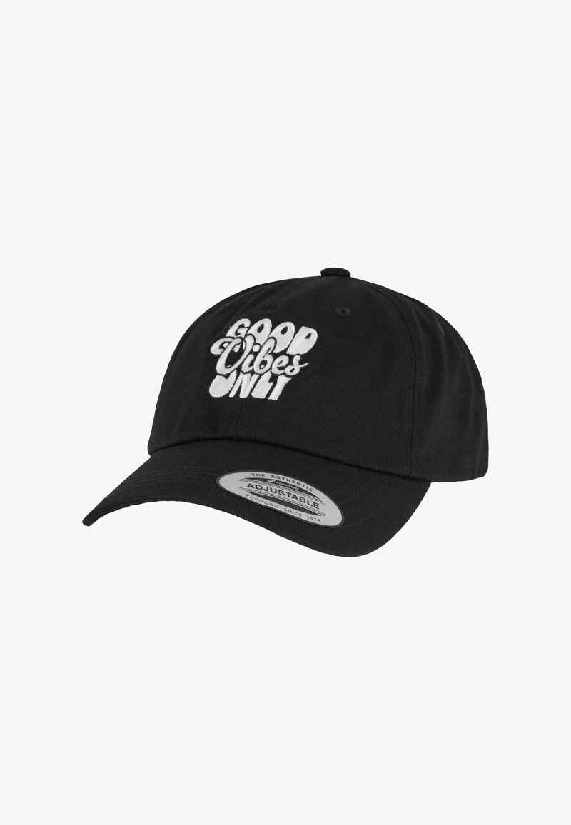 Svart bomullscap med "Good Vibes Only" i vit brodyr, runt skärm och justerbart spänne bak. Mjuk textur.