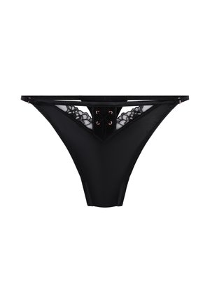 Slip bikini nero con pannelli in pizzo e dettaglio incrociato sul davanti, caratterizzato da sottili spalline laterali regolabili su sfondo bianco.