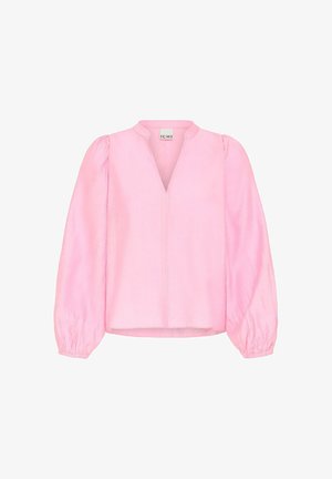 Roosa pluus pikka, puhvustega varrukatega ja V-kaelusega. Valmistatud kerge tekstiiliga, mis on sileda pinnaga ja mugava lõikega.