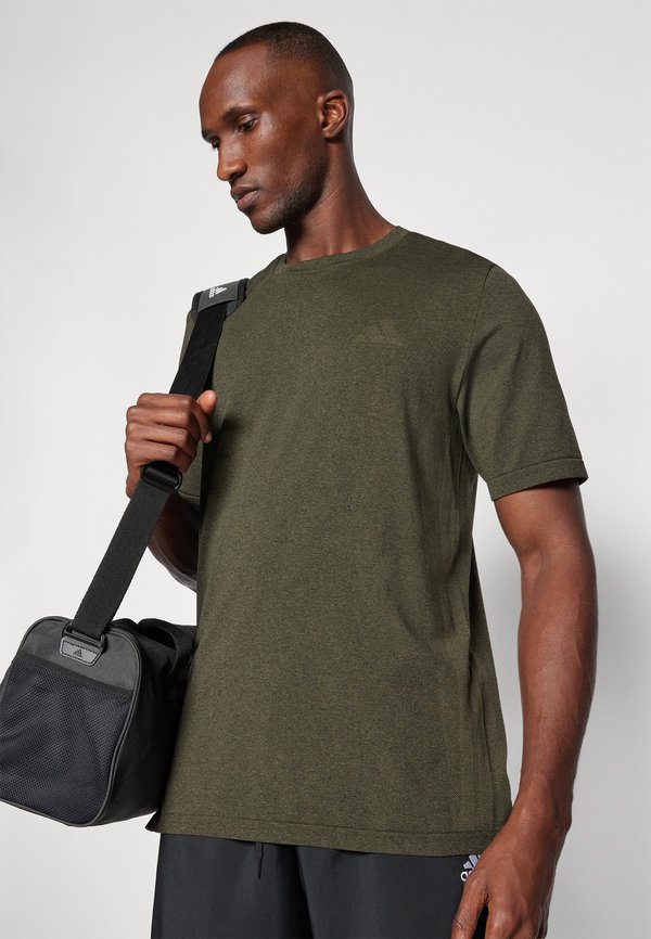 TRAIN ESSENTIALS STRUCTURE  - Sports T-shirt2