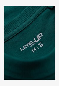 Niewybrane, dark green