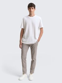 TOM TAILOR MIT STRUKTUR - T-shirt basic - white
