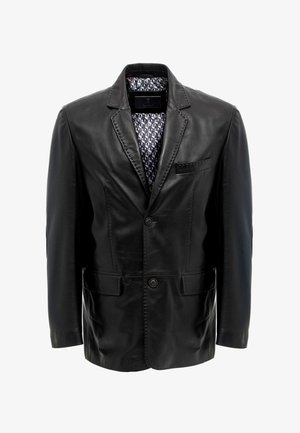 Zwarte leren blazer met een enkele knoopsluiting, twee voorzakken en een gevoerde binnenkant met patroon. Bevat gestructureerde schouders en een getailleerde pasvorm.