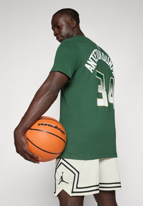 NBA MILWAUKEE BUCKS GIANNIS ANTETOKOUNMPO TEE - Club wear - fir3