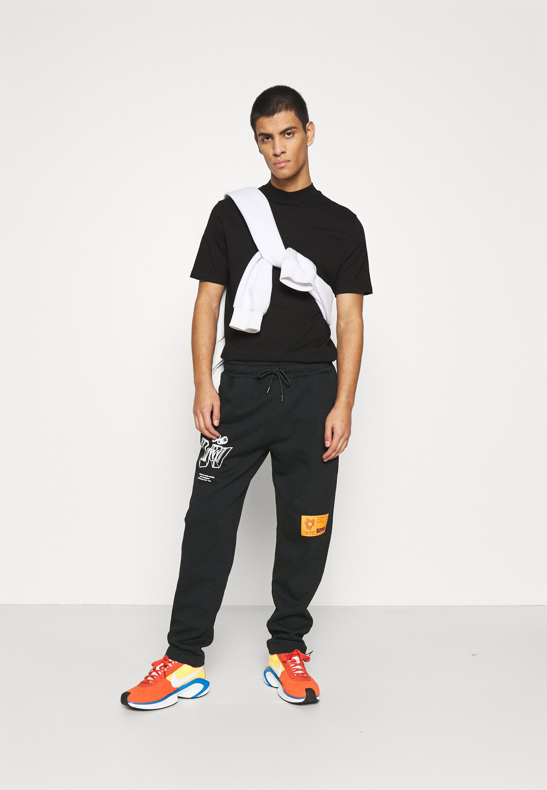 Topman PRINTED BUNGY - Pantaloni sportivi - black/nero - Zalando.it