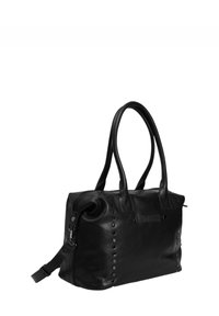 Zwarte leren handtas met twee handvatten, gespijkerde accenten aan de zijkanten en een ritssluiting aan de bovenkant. Beschikt over een afneembare schouderriem.