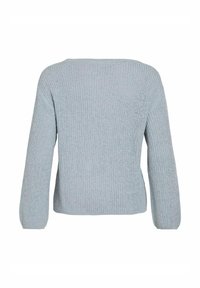 Jasnoniebieski sweter z dzianiny z długimi rękawami, okrągłym dekoltem i fakturowanym wzorem. Casualowy fason odpowiedni do noszenia na warstwy w chłodniejszą pogodę.