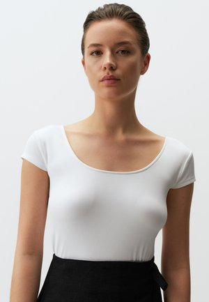 SLIM FIT SHORT SLEEVED U NECK - T-Shirt basic - white