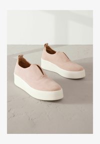 Selected, rose pink