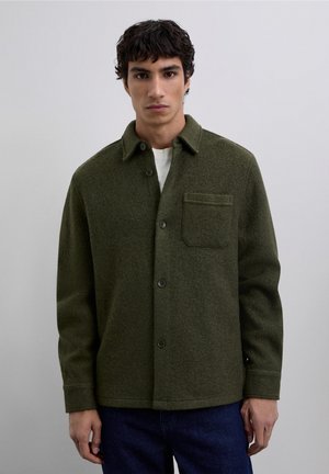 OVER - Camisa - khaki