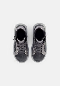 Superfit Sneakersy wysokie