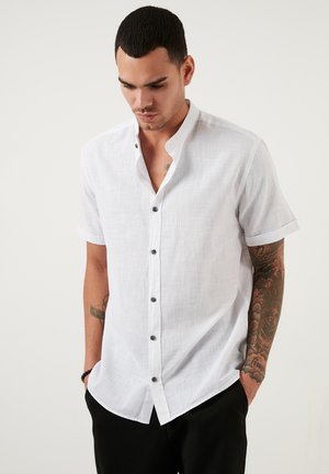 Buratti REGULAR FIT - Marškiniai - white