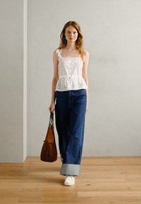 Thumbnail Image 2
