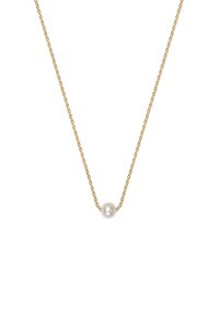 Złoty naszyjnik z łańcuszkiem, na którym znajduje się centralna biała perła. Łańcuszek jest delikatny, ma prosty wzór i gładką teksturę.