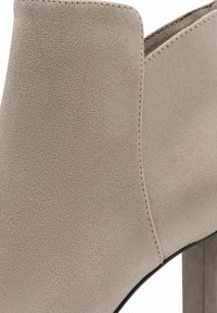 Tamaris Bottines à talons hauts - taupe