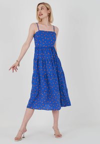Herita FLORAL PATTERNED - Freizeitkleid - blue