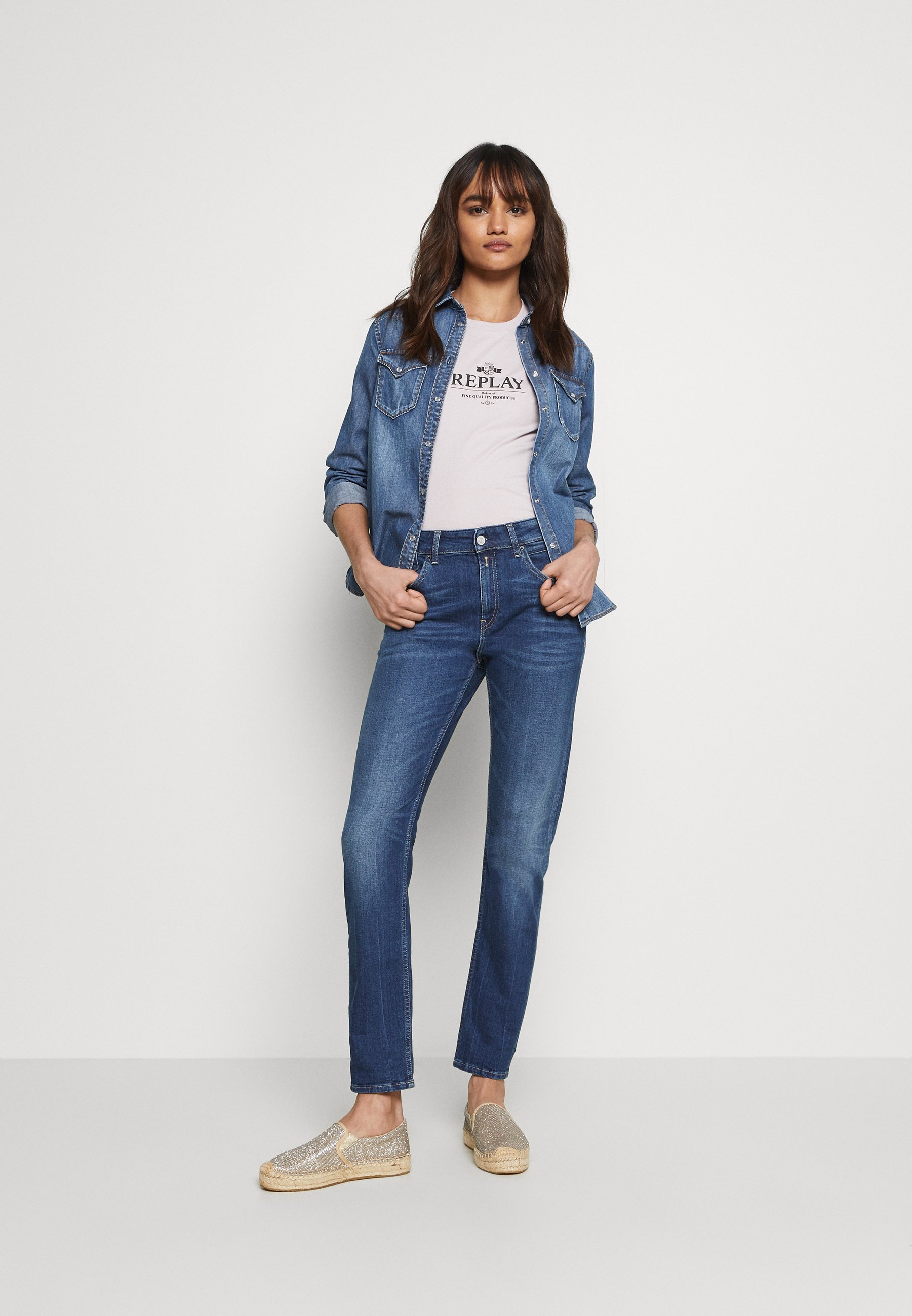 Replay MARTY PANTS - Prigludę džinsai - medium blue/mėlynų džinsų -  Zalando.lt