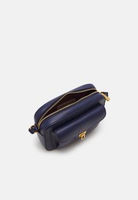 Coccinelle BEAT SOFT - Borsa a tracolla - royal blue