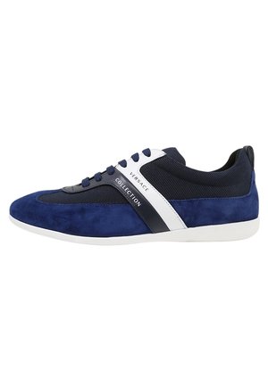 Trainers - blue