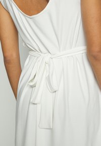 ONLY Petite ONLNIDA DRESS - Vestido de malha - cloud dancer