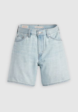 Calções de ganga de lavagem clara, de cintura alta, com um design de cinco bolsos, fecho de botão prateado e zipper, com bainha desfiada e ligeira descoloração.