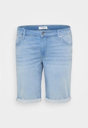 Lysblå denimshorts med en let falmet finish, opfoldede bukseben, fem-lommer design og en metalknaplukning.
