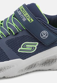 Skechers LIGHTED GORE STRAP  - Baskets basses - navy/lime