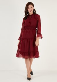 LELA REGULAR FIT - Koktel haljina / svečana haljina - bordeaux