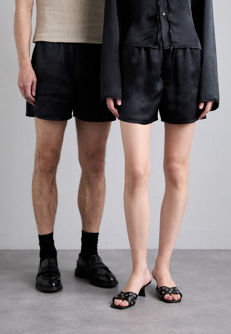 Ludovic de Saint Sernin BOXER SHINY UNISEX - Kratke hlače - black