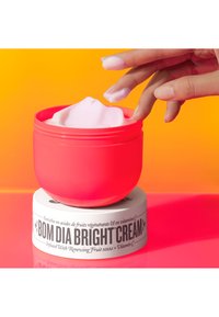 Sol de Janeiro BOM DIA BRIGHT CREAM - Baume pour le corps