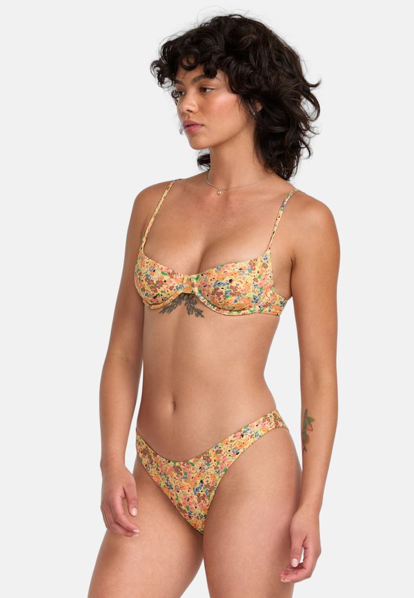 MIT MITTLERER BEDECKUNG  - Bikini top - sahara sun2