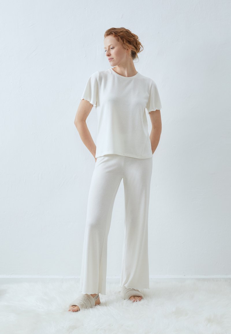 Anna Field SET - Pyjama set - off-white