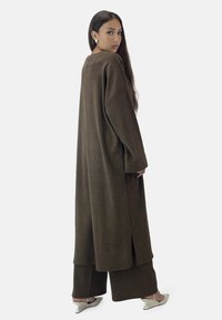 Elara SET - Gebreide jurk - braun