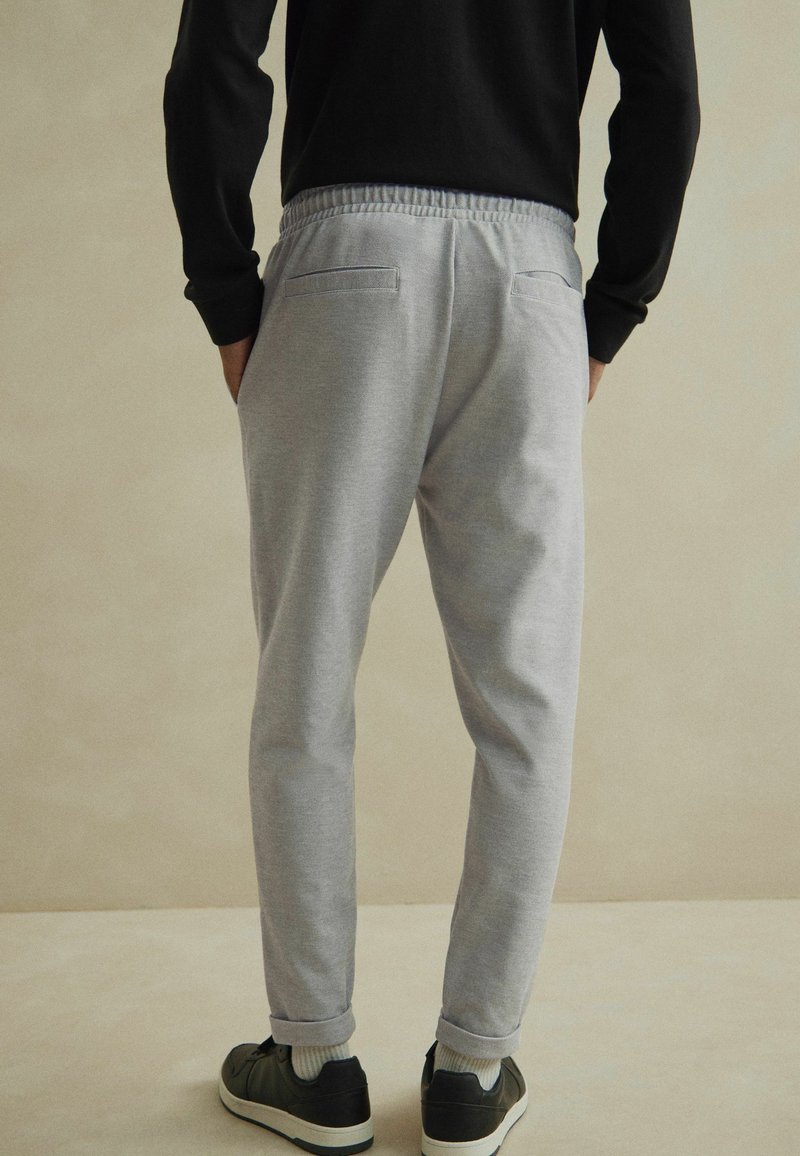 Pantalon Carotte Fille NEXT - Gris, Motif Géométrique, Coton, Taille 6 Ans (occasion)