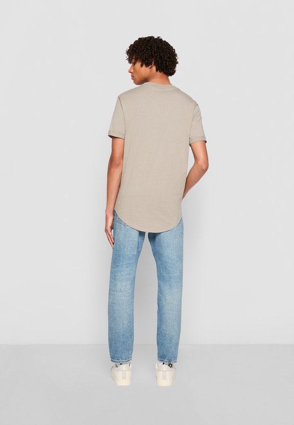 BADGE TURN UP SLEEVE - Basic T-shirt - elephant skin3