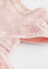 Next REGULAR FIT - Koktejlové šaty / šaty na párty - pink d flowers