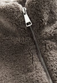 HEAVY ZIP THROUGH REGULAR FIT - Weste - brown