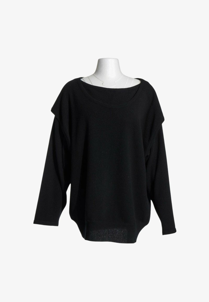 Pull noir ample à manches longues avec épaules tombantes et large encolure ronde présenté sur un buste de mannequin blanc.