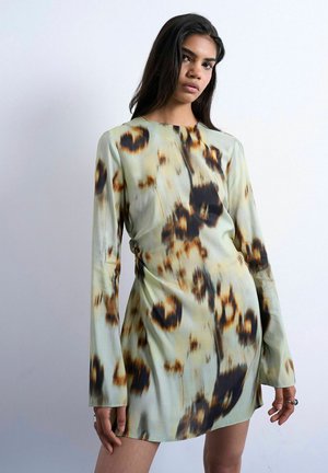 TSJILL - Cocktailkjole / festkjole - leaf green