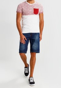 Pier One Triko s potiskem - red