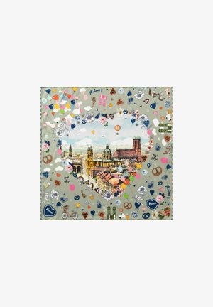 Baumwollschal mit einer zentralen Illustration einer Stadtlandschaft, umgeben von bunten Herzen, Ballons und floralen Mustern auf einem grauen Hintergrund.