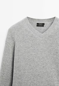 Massimo Dutti OVERSIZE CASHMERE V-NECK - Strickpullover - grey